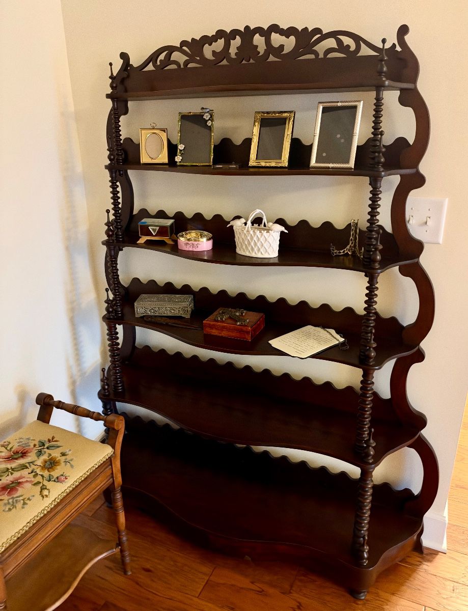 Late 19th century Victorian Mahogany Etagere