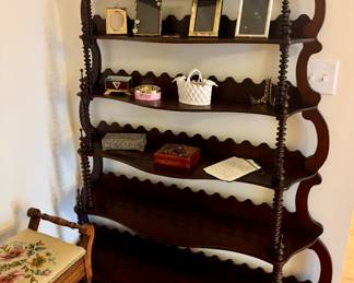Late 19th century Victorian Mahogany Etagere