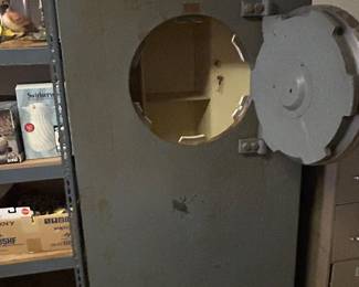 Jewelry safe