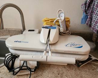 Table top press steamer