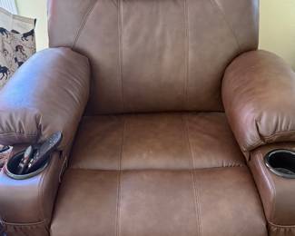 RECLINER - GREAT CONDITION