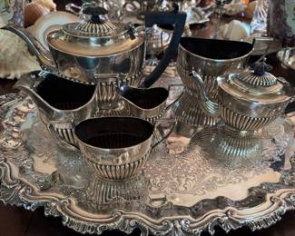 Collected English Sterling Silver Coffee & Tea Service, fully hallmarked, by notable Birmingham silversmiths, Chas. Westwood, Chas. Weale, Jones & Crompton, 1909-1912. 