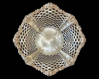 Magnificent American reticulated Sterling Silver bowl, early 20th century.