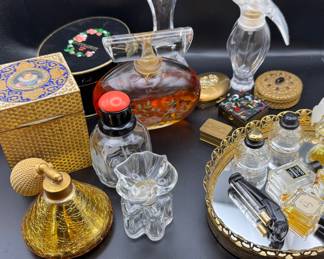Vintage dresser collectibles. 