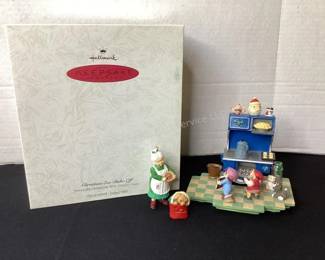 1995 Hallmark Christmas Eve Bake-Off ornament