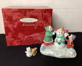 Hallmark Snowy Plaza ornament