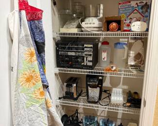 Kitchenaid, Keurig, Cookie Press, & more