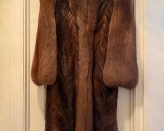 Brown Fox/Minx Full Length (S/M)