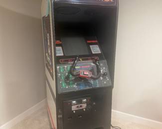 Arcade game-turns on but needs work