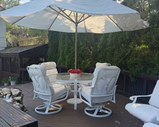 Another patio set