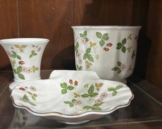 Wedgewood "Wild Strawberry"~