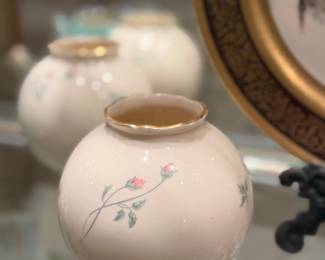 Lenox little vases with roses
