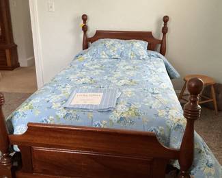 Cannonball style twin bed