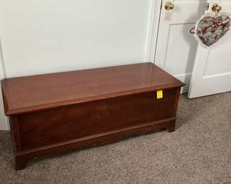Lane cedar chest