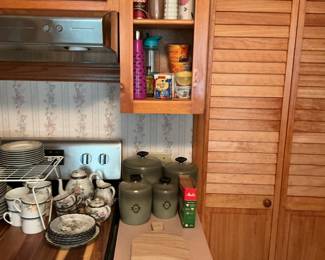 More kitchen items