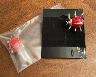 Cute lady bug pin & turtle pin