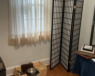 Pet bed, folding screen