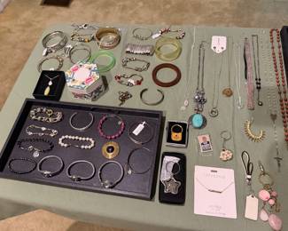 Bracelets, bangles, wristwatches and pendant necklaces including turquoise