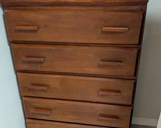Streamlined MidCentury Walnut 5Drawer Chest of Drawers