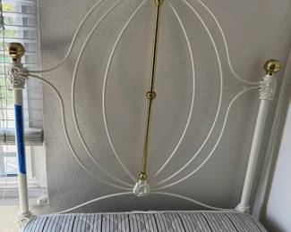 Vintage White Metal Twin Bed Frame, Sealy Posturepedic Mattress  Box Spring