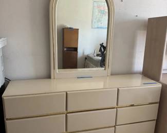 Vintage Cream Lacquer 9Drawer Dresser with Matching Arched Mirror