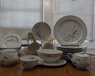 Fine Easterling Bavaria Germany China Dinnerware Platinum Wheat Pattern Set