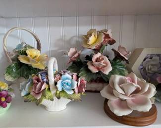 Elegant Porcelain Flower Basket Lot Capodimonte Style Sorrento Denton Godinger