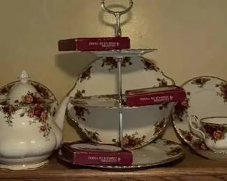 Elegant Royal Albert Old Country Roses Bone China Tea Set, Teapot, Tiered Stand