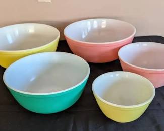 Colorful Pyrex Mixing Bowl Assortment Yellow, Green, Pink 401 402 403 404 USA