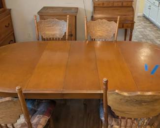 Classic CalShops Pilgrim Oval Dining Table 1200 with Leaves and Oak Chairs