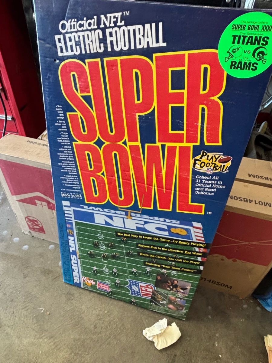 Tudor Games Official NFL Electric Football Super Bowl XXXIV Edition