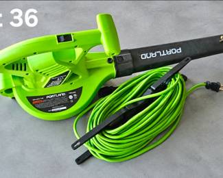 Lot 36 Electric leaf blower