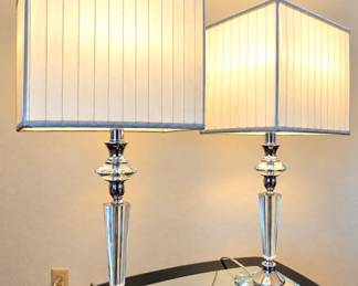 Lot 100 Pair of contemporary lamps detail