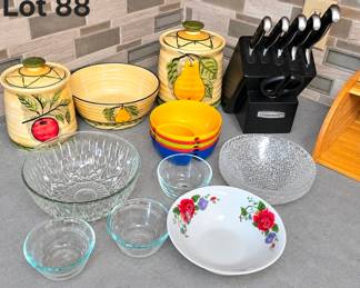 Lot 88 bowls, canisters, knives