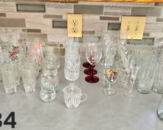 Lot 84 assorted clear glassware