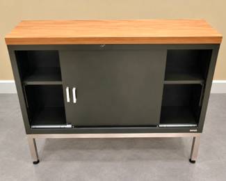 Lot 124 Metal office storage cabinet detail
