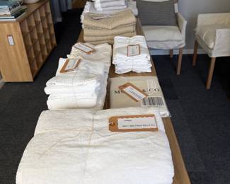 Bath Towels & Bedding