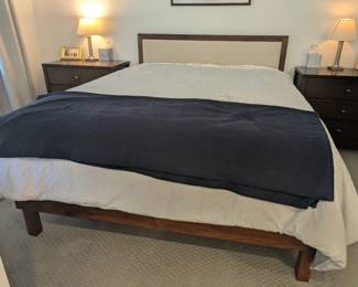 Walnut Queen Bed