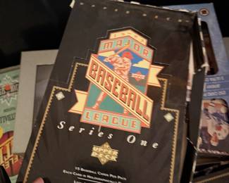VINTAGE BASEBALL CARDS