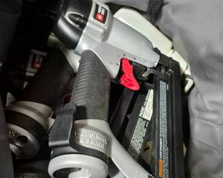 Pneumatic Brad Nail and Staple Guns