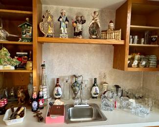 Bar - decanters, accessories, glassware sets