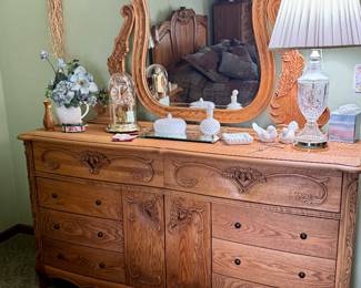 dresser & mirror