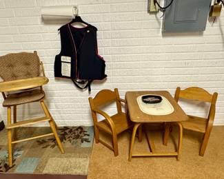 Child's table & chairs, highchair