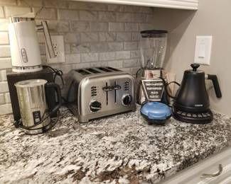 Small kitchen appliances.