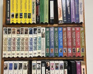 VHS : Predators of the Wild and The Living Planet