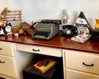 Vintage typewriter 