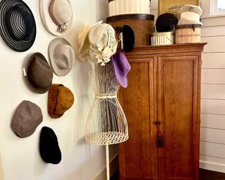 Wonderful selection of vintage hats