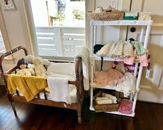 Antique crib 