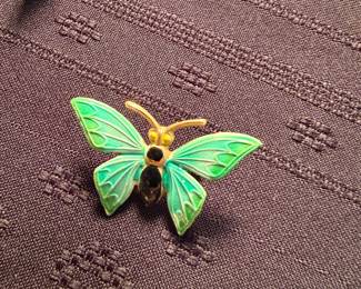 Enamel pin