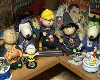 Snoopy, Peanuts, Halloween, Music Box, Snow Globes
